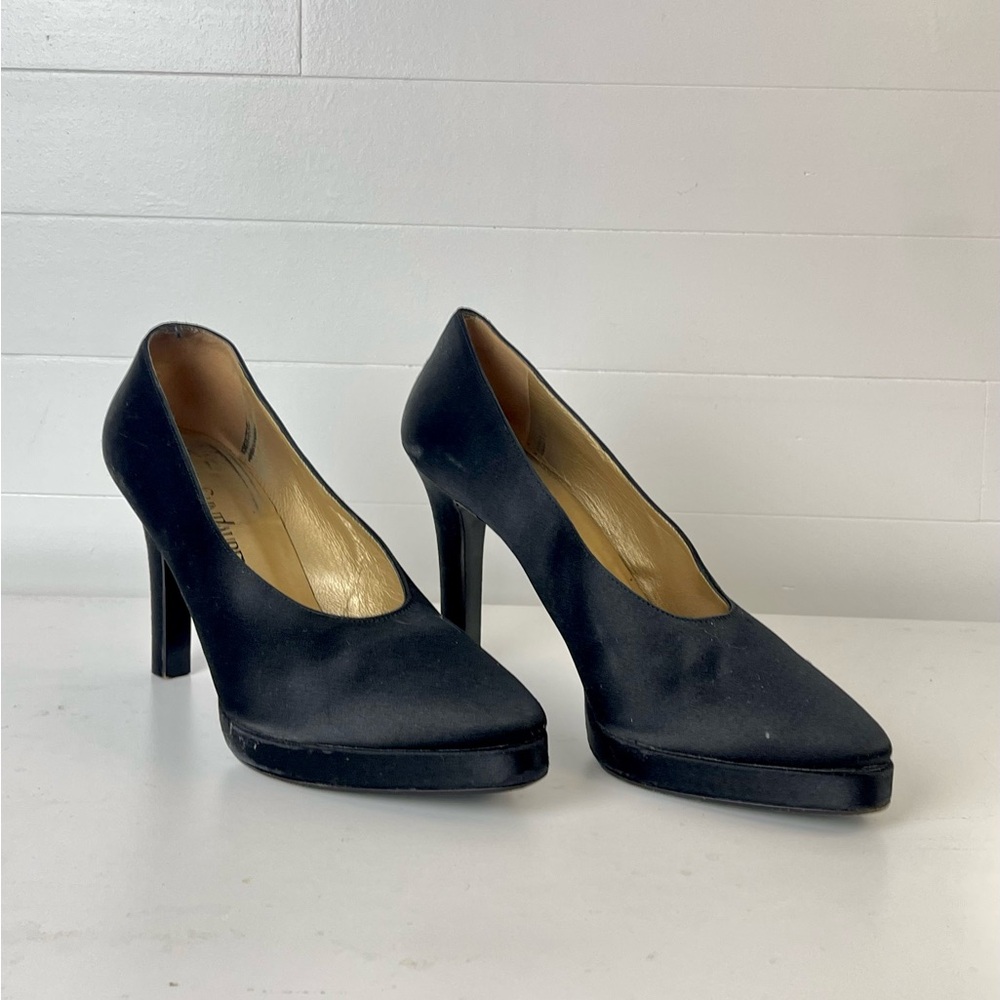 Yves Saint Laurent Black Satin
Pumps - Size 7